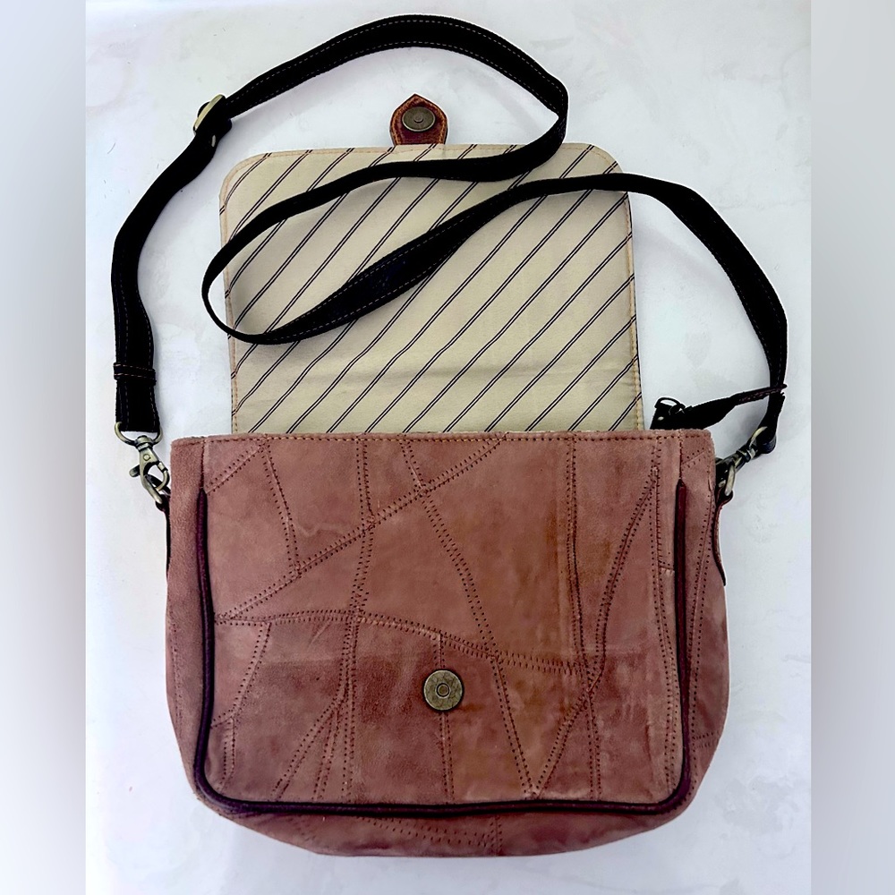 Vaan & Co. Excellent Shape! Upcycled! Leather Medium Crossbody Women’s Purse - Picture 2 of 10